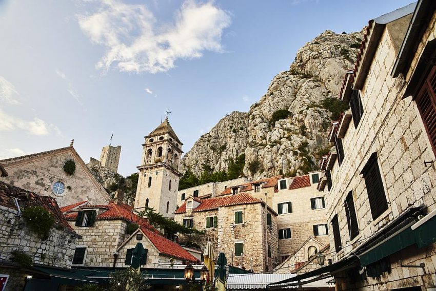 Omis-town-center-850x568-1 (1)